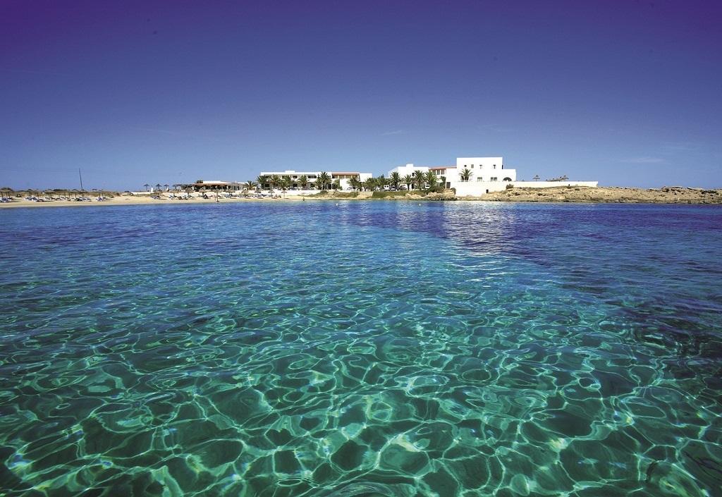 Hotel Roca Bella Es Pujols Exteriör bild